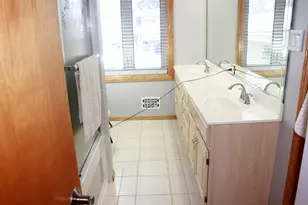 5639 N Manor Ln, Norwood Park Township, IL 60631 - Photo 32