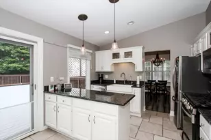 4N681 Brookside W Dr, Saint Charles, IL 60175 - Photo 10
