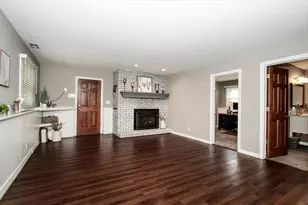 4N681 Brookside W Dr, Saint Charles, IL 60175 - Photo 12