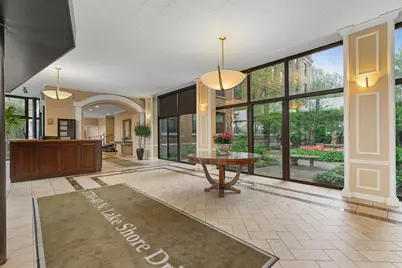 3740 N Lake Shore Drive #5A, Chicago, IL 60613 - Photo 2