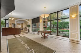 3740 N Lake Shore Dr, Chicago, IL 60613 - Photo 2