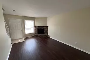 1235 Marywood Ct, Aurora, IL 60505 - Photo 2