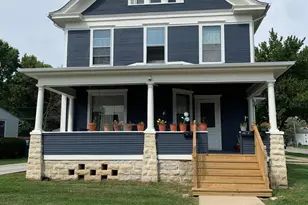 355 W New York St, Aurora, IL 60506 - Photo 2