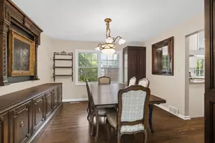 3856 Rutgers Ln, Northbrook, IL 60062 - Photo 8