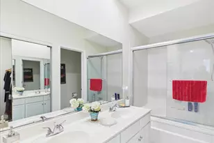 2490 Palazzo Ct, Buffalo Grove, IL 60089 - Photo 10