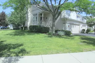 2490 Palazzo Ct, Buffalo Grove, IL 60089 - Photo 2