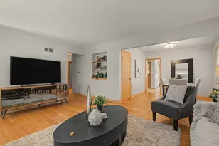 1112 S Maple Ave, Oak Park, IL 60304 - Photo 4