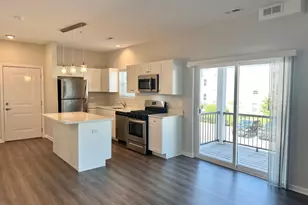 853 E Main St, East Dundee, IL 60118 - Photo 6