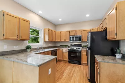 766 Providence Lane, Crystal Lake, IL 60012 - Photo 8