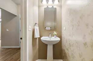 766 Providence Ln, Crystal Lake, IL 60012 - Photo 10