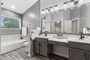 766 Providence Ln, Crystal Lake, IL 60012 - Photo 20