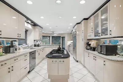 3639 Pebble Beach Road, Northbrook, IL 60062 - Photo 12