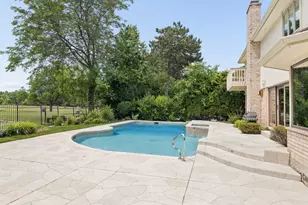 3639 Pebble Beach Rd, Northbrook, IL 60062 - Photo 6