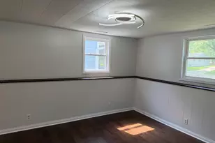 211 E Dresser Rd, Dekalb, IL 60115 - Photo 14