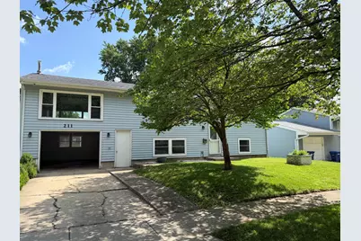 211 E Dresser Road, Dekalb, IL 60115 - Photo 1
