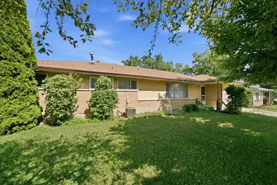 22205 Central Park Avenue, Park Forest, IL 60466 - Photo 2