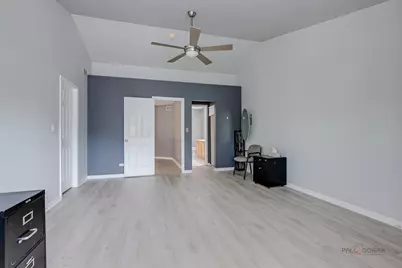 467 Pine Lake Circle, Vernon Hills, IL 60061 - Photo 26