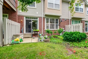 467 Pine Lake Cir, Vernon Hills, IL 60061 - Photo 36