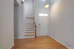 467 Pine Lake Cir, Vernon Hills, IL 60061 - Photo 12