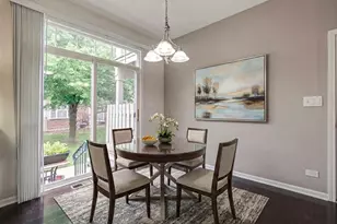467 Pine Lake Cir, Vernon Hills, IL 60061 - Photo 4
