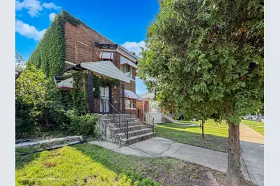 9737 S Prairie Avenue, Chicago, IL 60628 - Photo 2