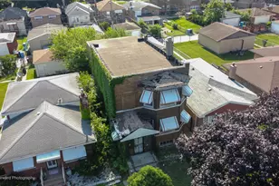 9737 S Prairie Ave, Chicago, IL 60628 - Photo 6