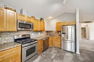 1619 Camberley Ct, Bartlett, IL 60103 - Photo 10