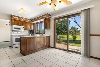 53 James Drive, Westmont, IL 60559 - Photo 8