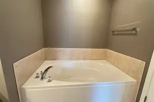 789 Lewisburg Ln, Aurora, IL 60504 - Photo 12