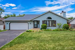 811 Arnold Ave, Rockford, IL 61108 - Photo 2