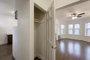 2633 W Ainslie St, Chicago, IL 60625 - Photo 12