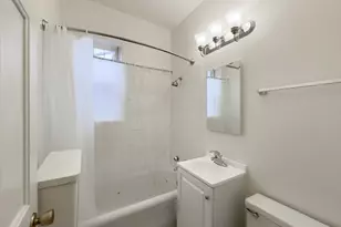 2633 W Ainslie St, Chicago, IL 60625 - Photo 6