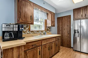 2844 W 100th Pl, Evergreen Park, IL 60805 - Photo 14