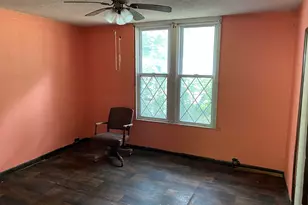 967 N Noble St, Virden, IL 62690 - Photo 6