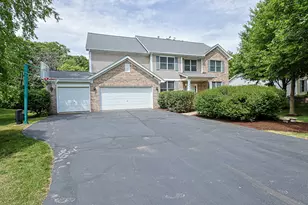 5686 Angouleme Ln, Hoffman Estates, IL 60192 - Photo 2