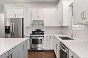 1310 W Fletcher St, Chicago, IL 60657 - Photo 10