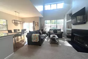 615 W St Johns Pl, Addison, IL 60101 - Photo 6