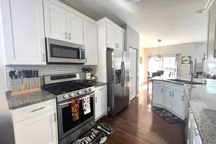 615 W St Johns Pl, Addison, IL 60101 - Photo 2