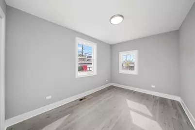 819 E 98th Place, Chicago, IL 60628 - Photo 32