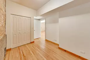1229 W Greenleaf Ave, Chicago, IL 60626 - Photo 12