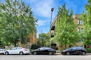 1229 W Greenleaf Ave, Chicago, IL 60626 - Photo 2