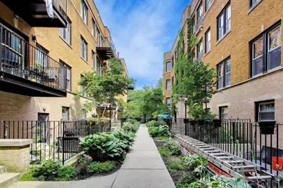 1229 W Greenleaf Avenue #GS, Chicago, IL 60626 - Photo 1