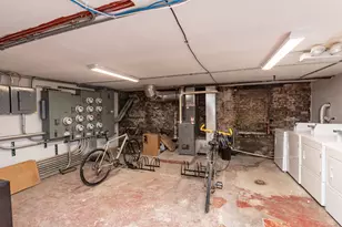 1717 S Carpenter St, Chicago, IL 60608 - Photo 8