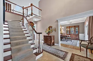 451 Courtney Cir, Sugar Grove, IL 60554 - Photo 4