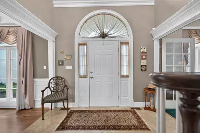451 Courtney Circle, Sugar Grove, IL 60554 - Photo 6