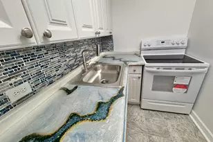 4250 N Marine Dr, Chicago, IL 60613 - Photo 6