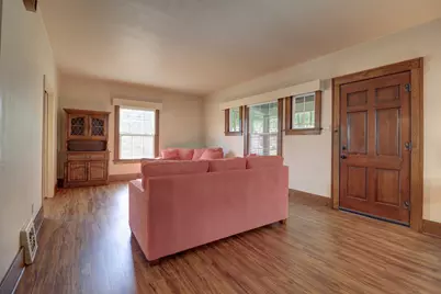 302 W 13th Street, Sterling, IL 61081 - Photo 6