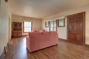 302 W 13th St, Sterling, IL 61081 - Photo 6