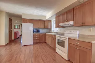 302 W 13th St, Sterling, IL 61081 - Photo 14