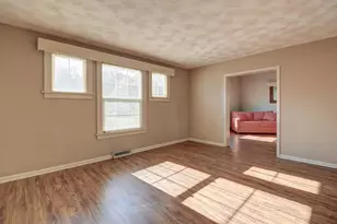 302 W 13th St, Sterling, IL 61081 - Photo 12